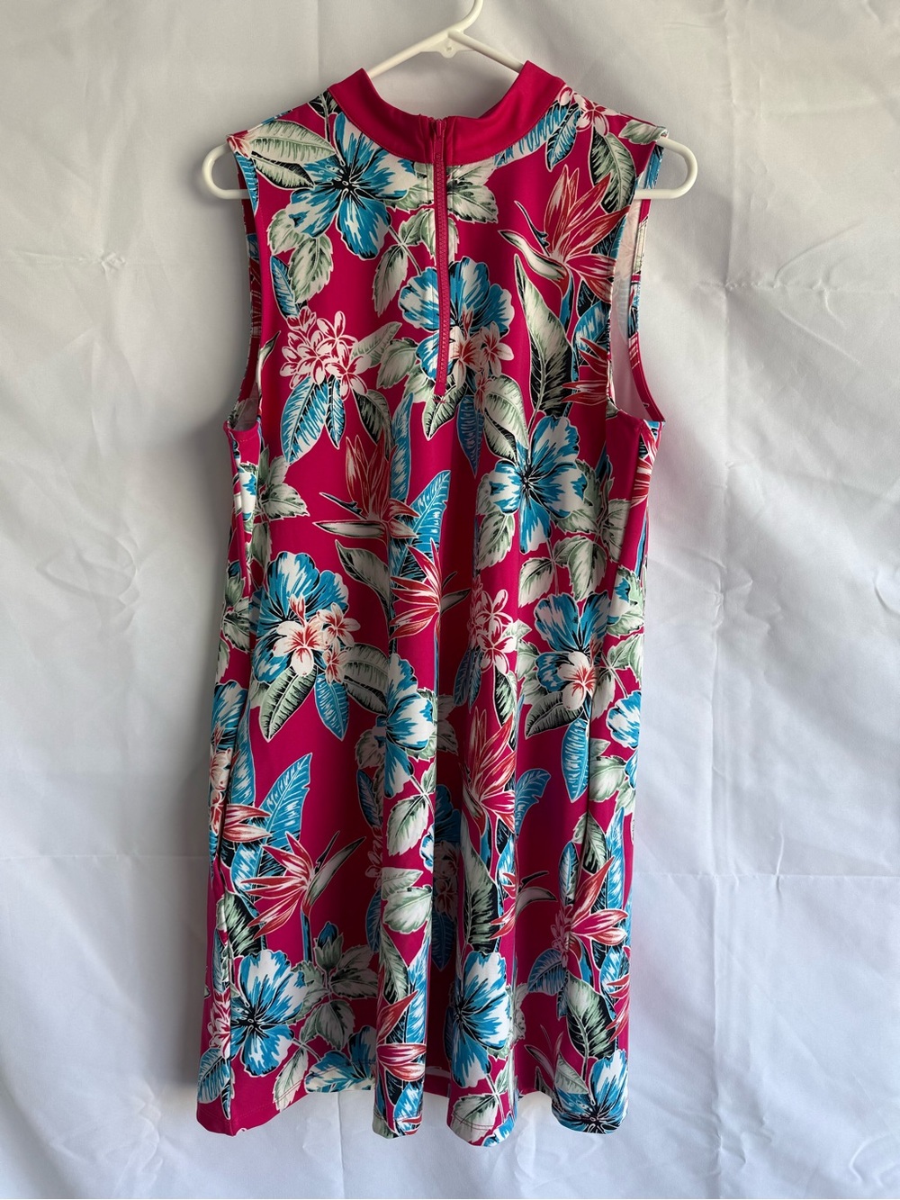 Tommy Bahama floral golf dress, stretch with pockets, size XL, zip neck